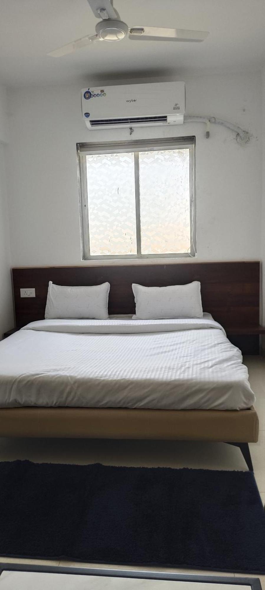 דמאן Hotel Royal Night מראה חיצוני תמונה